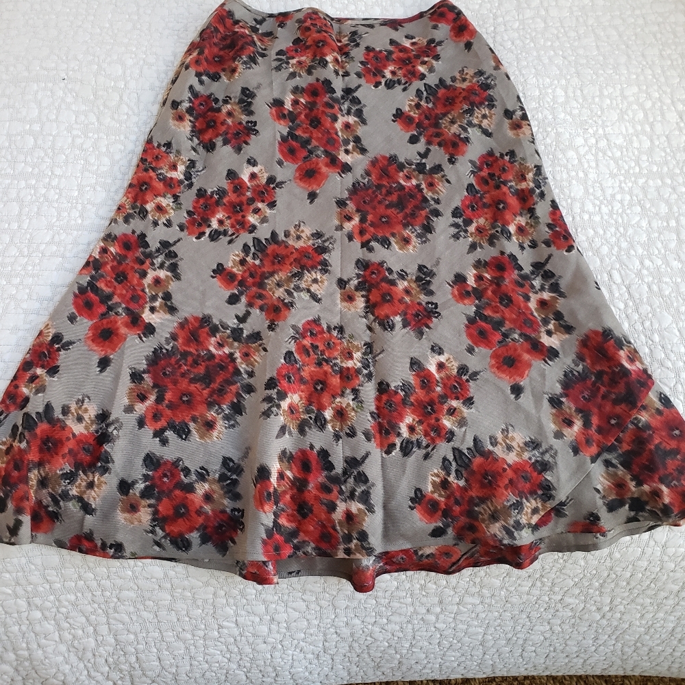 Sindance Floral Red and Gray Women's Skirt 100% Wool Size 10